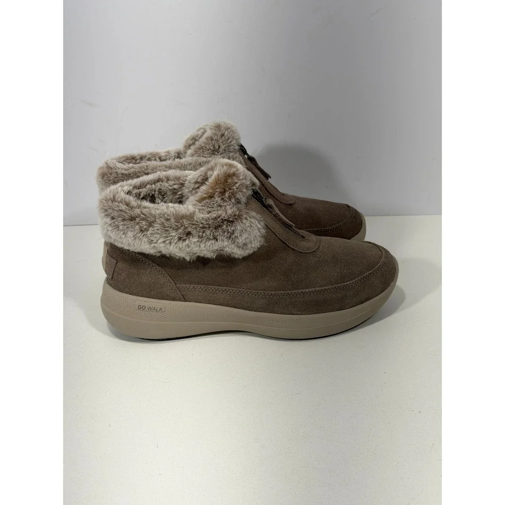 Skechers Go Walk Joy Brown Faux Fur Trim Front Zip Winter Ankle Boots Women sz 7